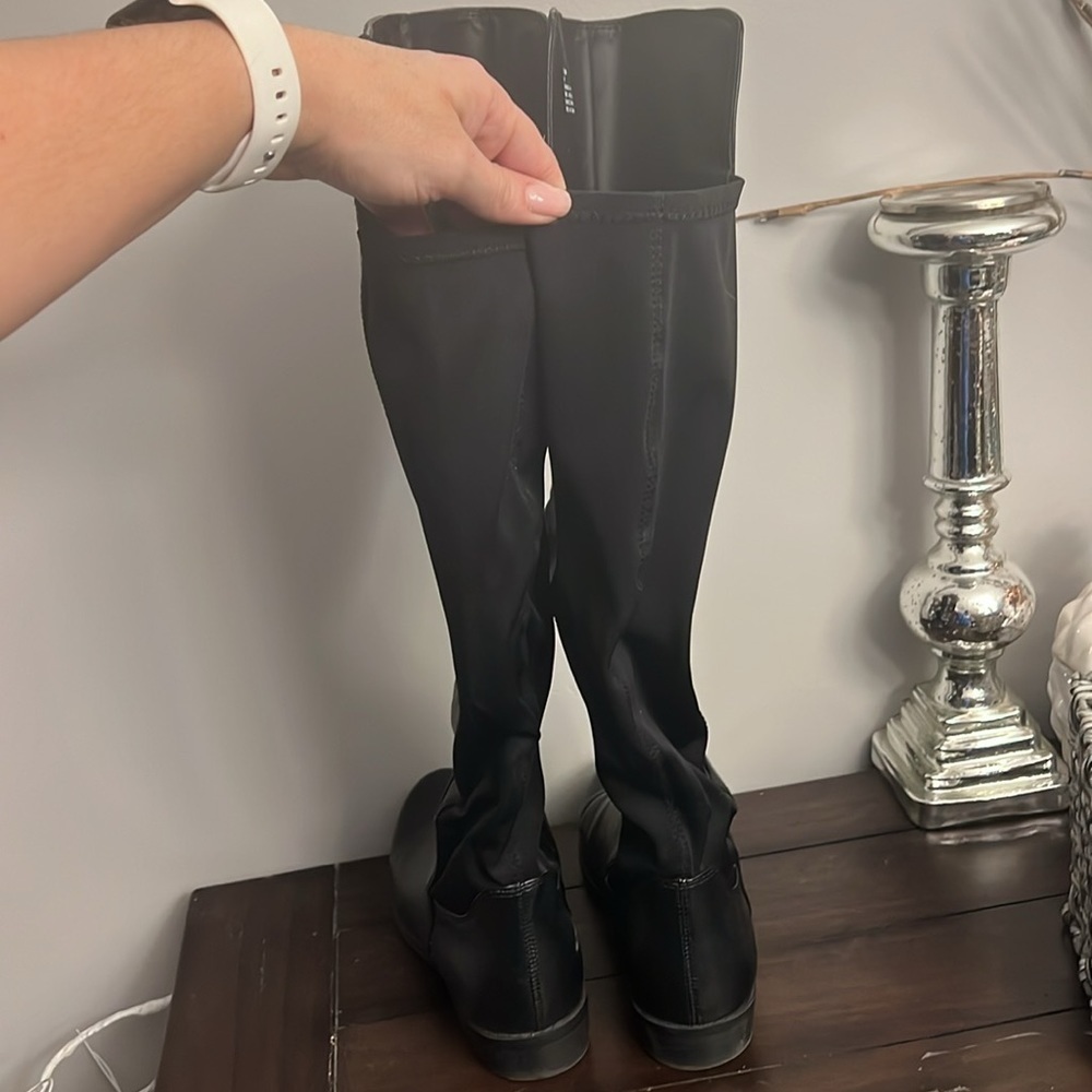 Black boots - Picture 4 of 7